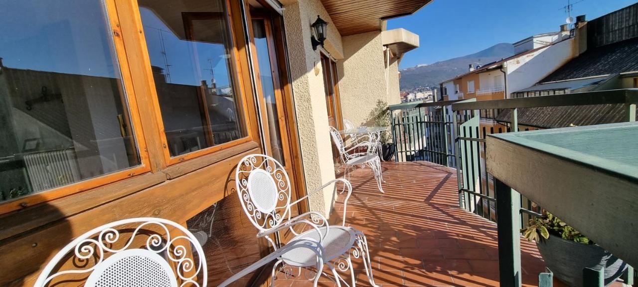 Appartement Flor De Nieve à Jaca Extérieur photo