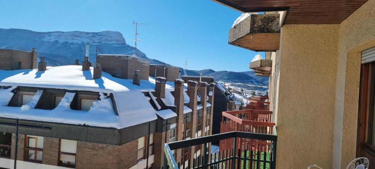 Appartement Flor De Nieve à Jaca Extérieur photo